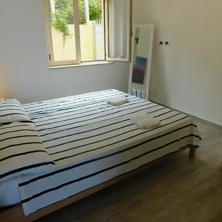 Lägenhet Village Casa Tserr